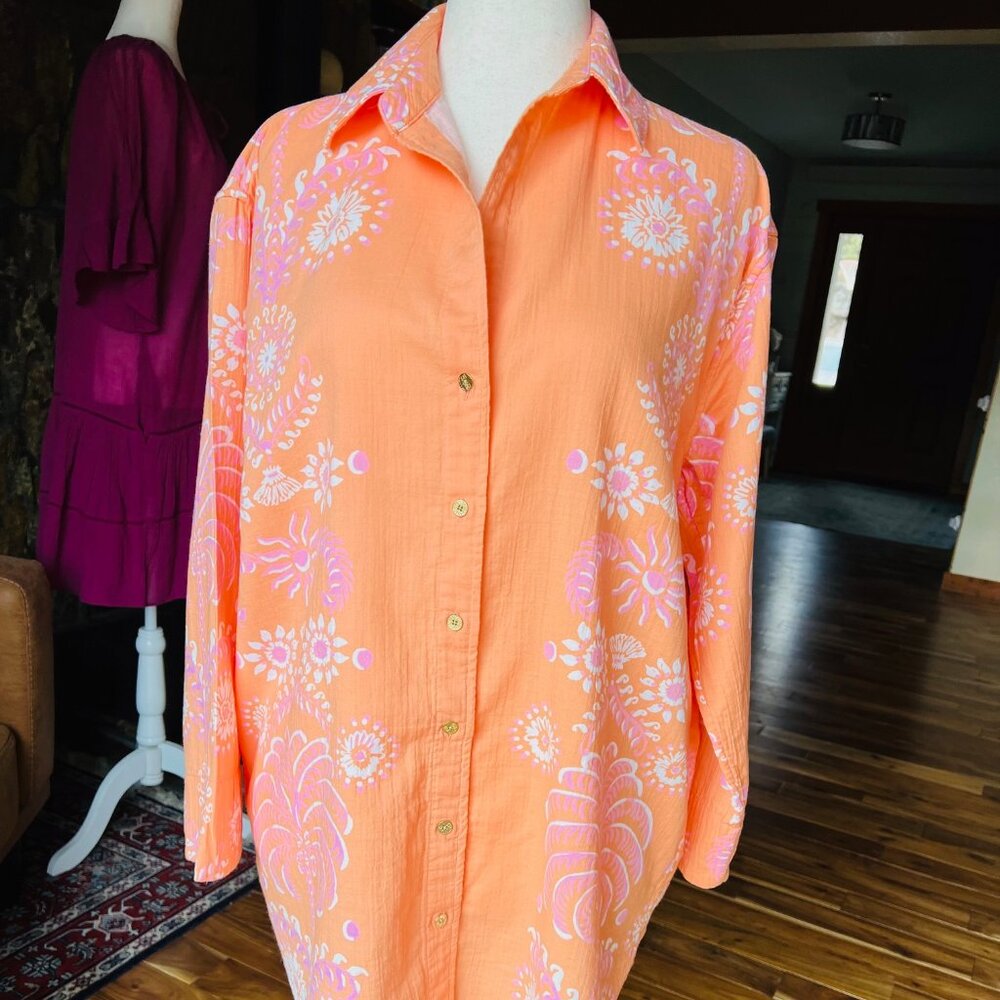 Lilly Pulitzer Button-Up Top - Picture 3 of 13